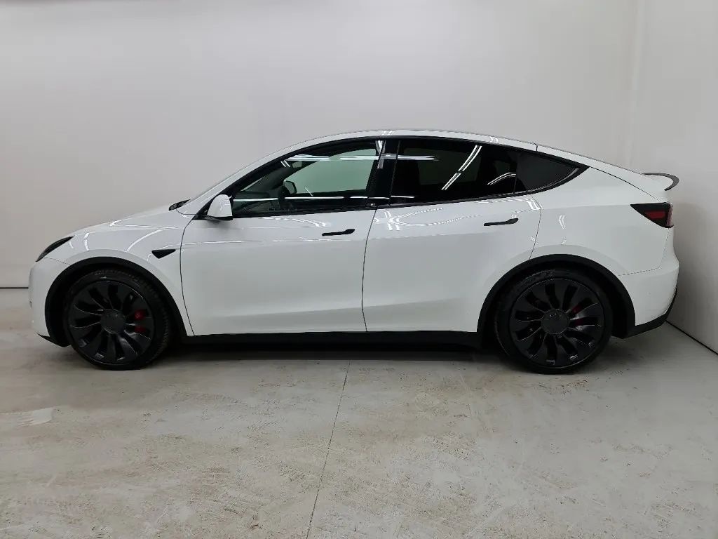 Tesla Tesla
