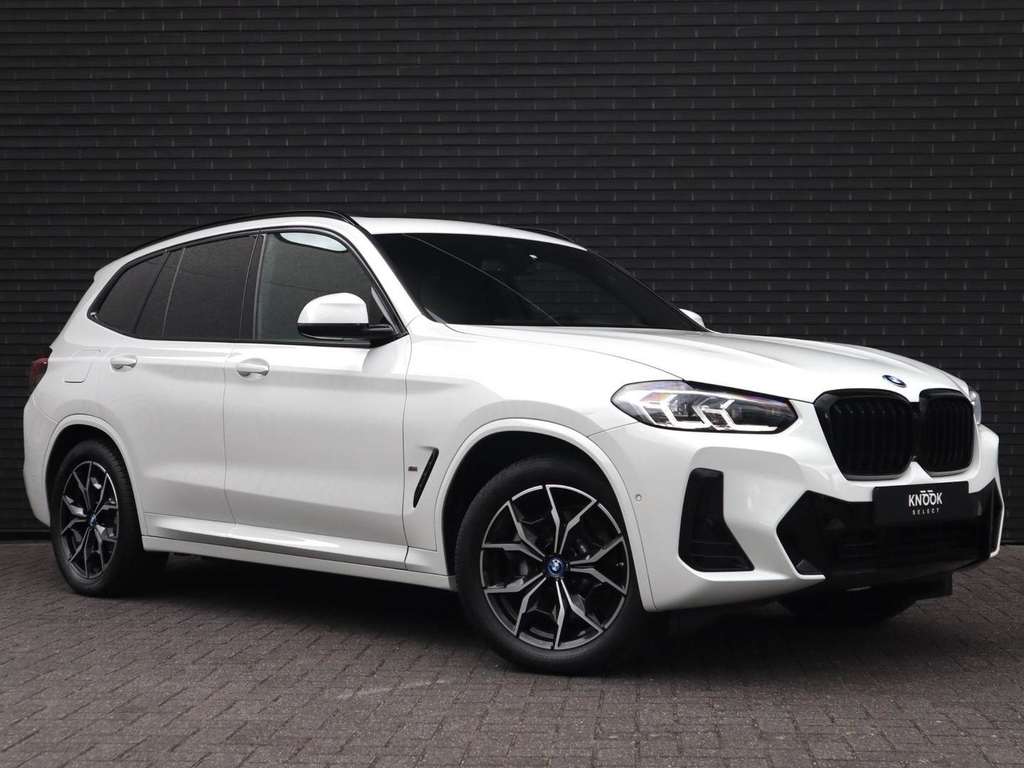 BMW BMW