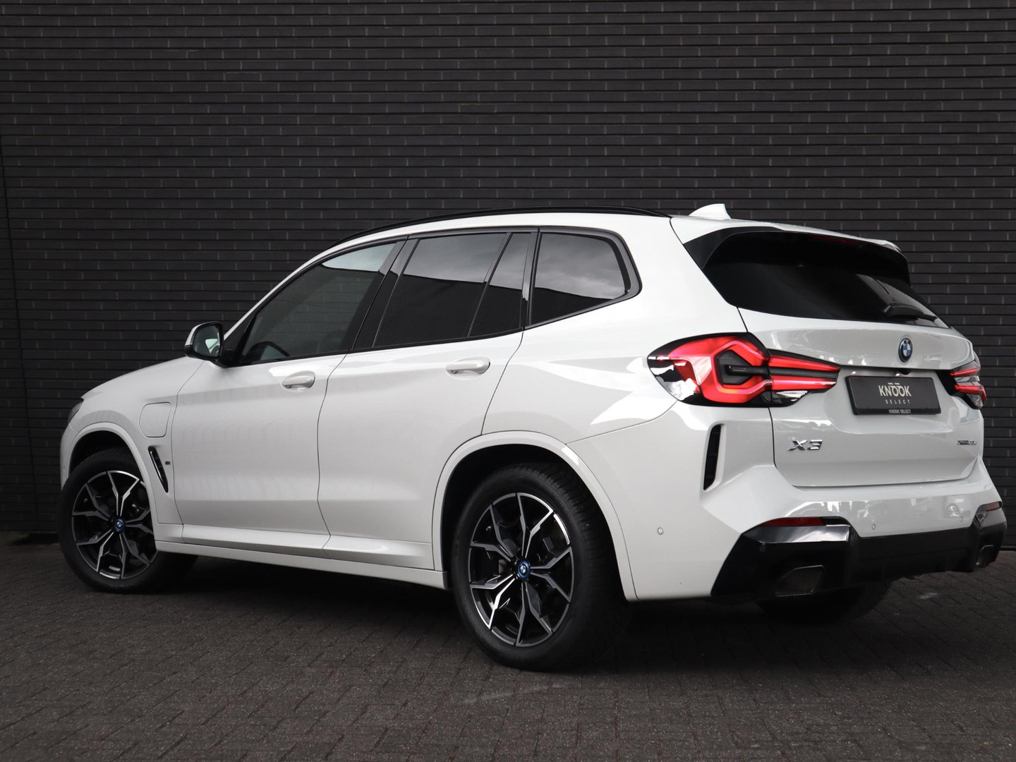 BMW BMW