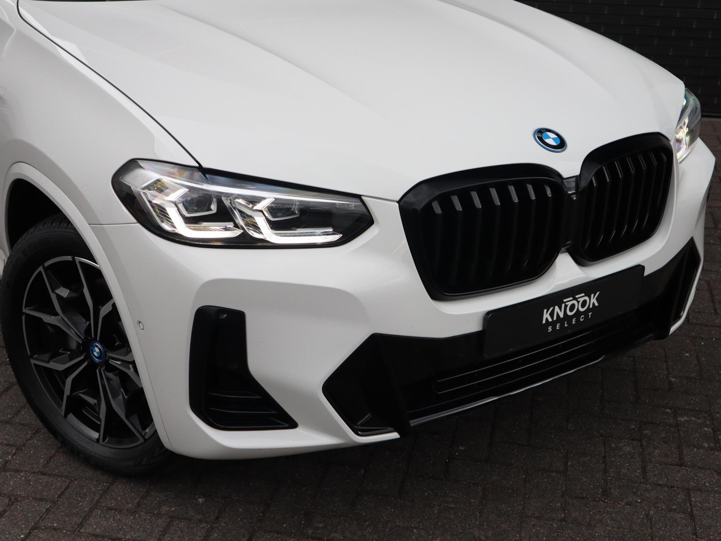 BMW BMW