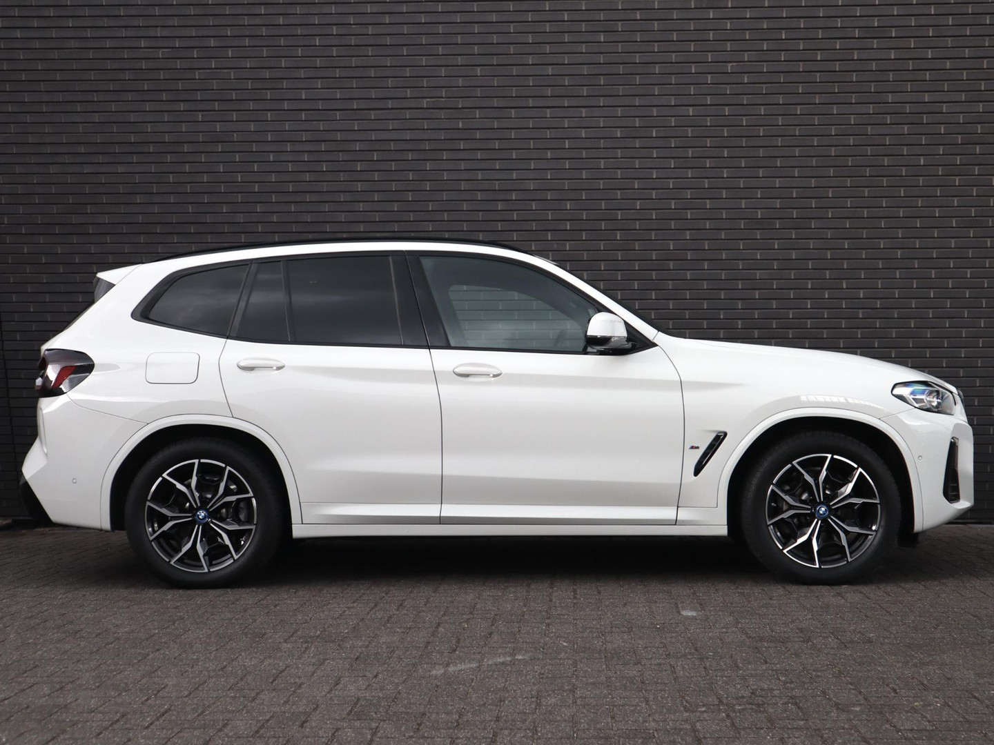 BMW BMW