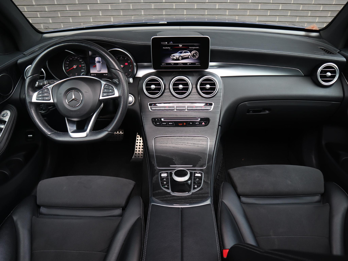 Mercedes-Benz Mercedes-Benz