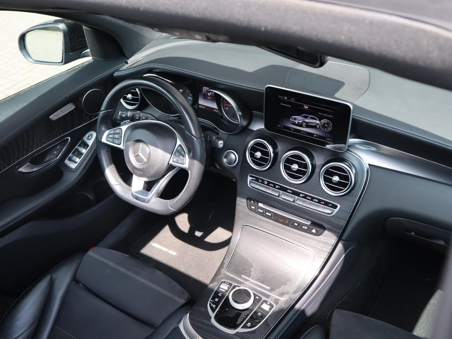 Mercedes-Benz Mercedes-Benz