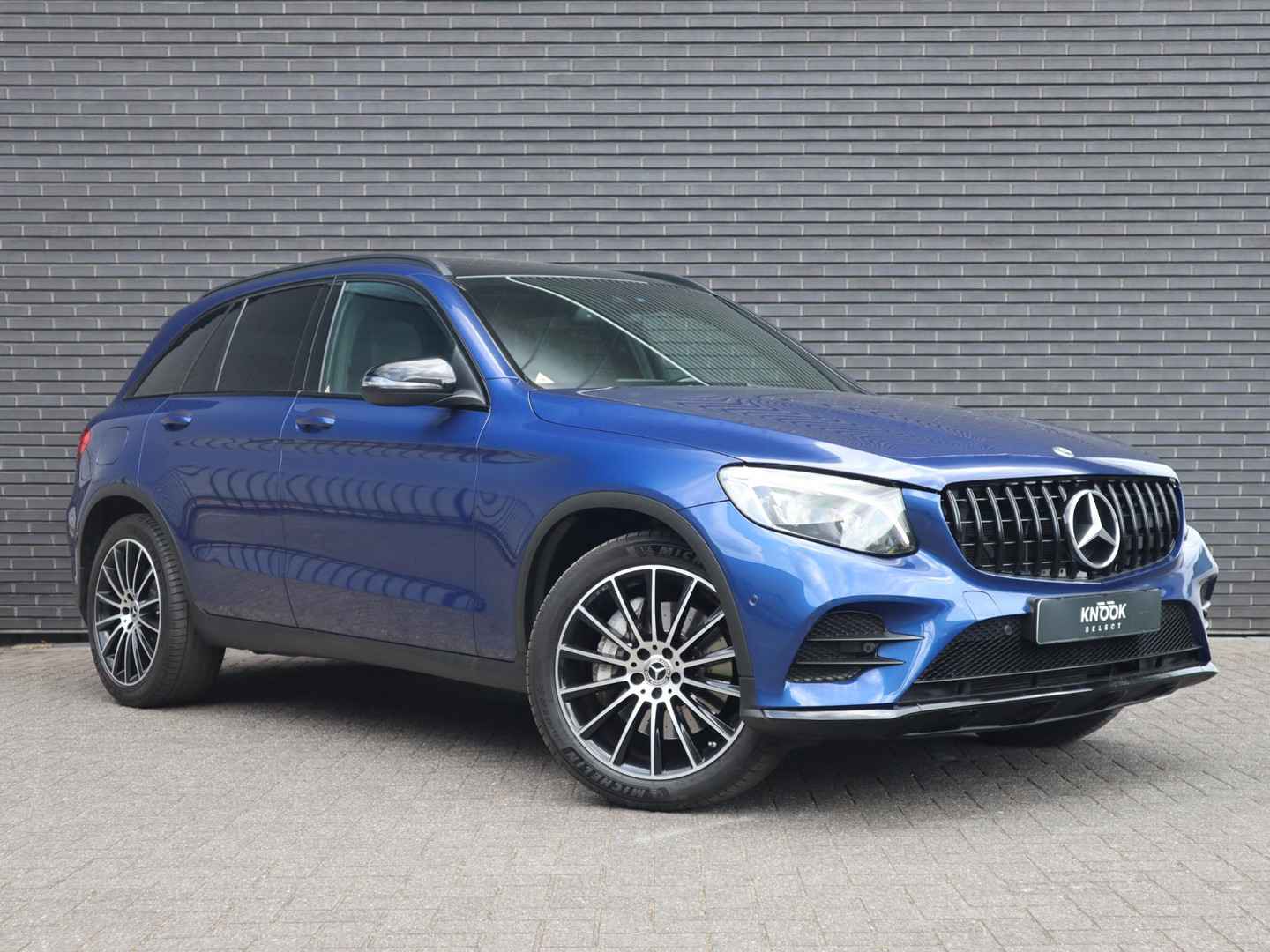 Mercedes-Benz Mercedes-Benz