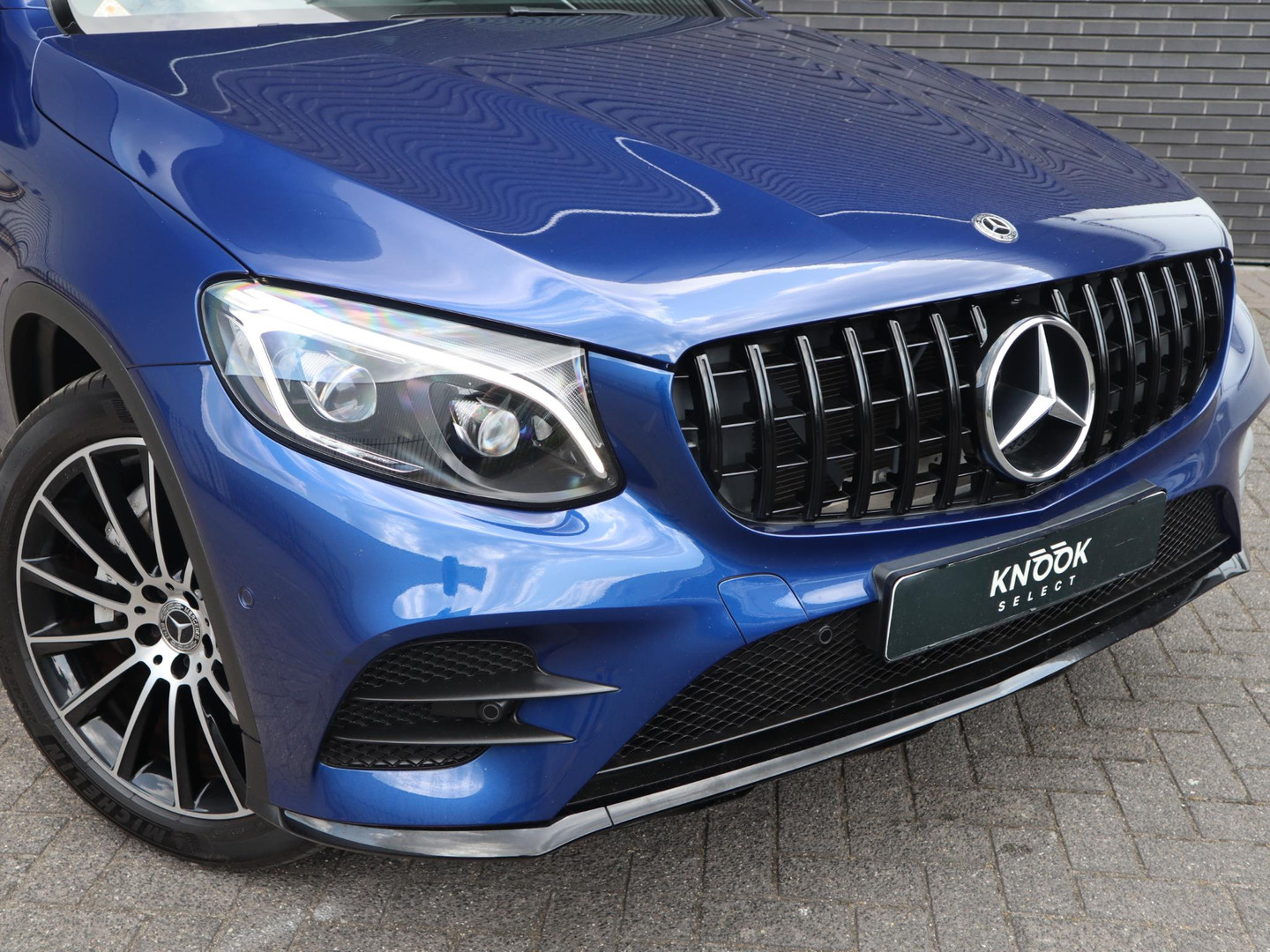 Mercedes-Benz Mercedes-Benz