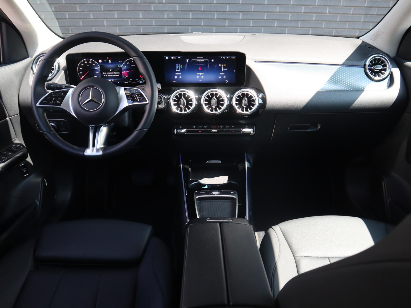 Mercedes-Benz Mercedes-Benz