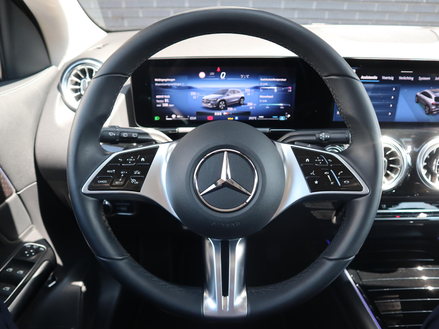 Mercedes-Benz Mercedes-Benz