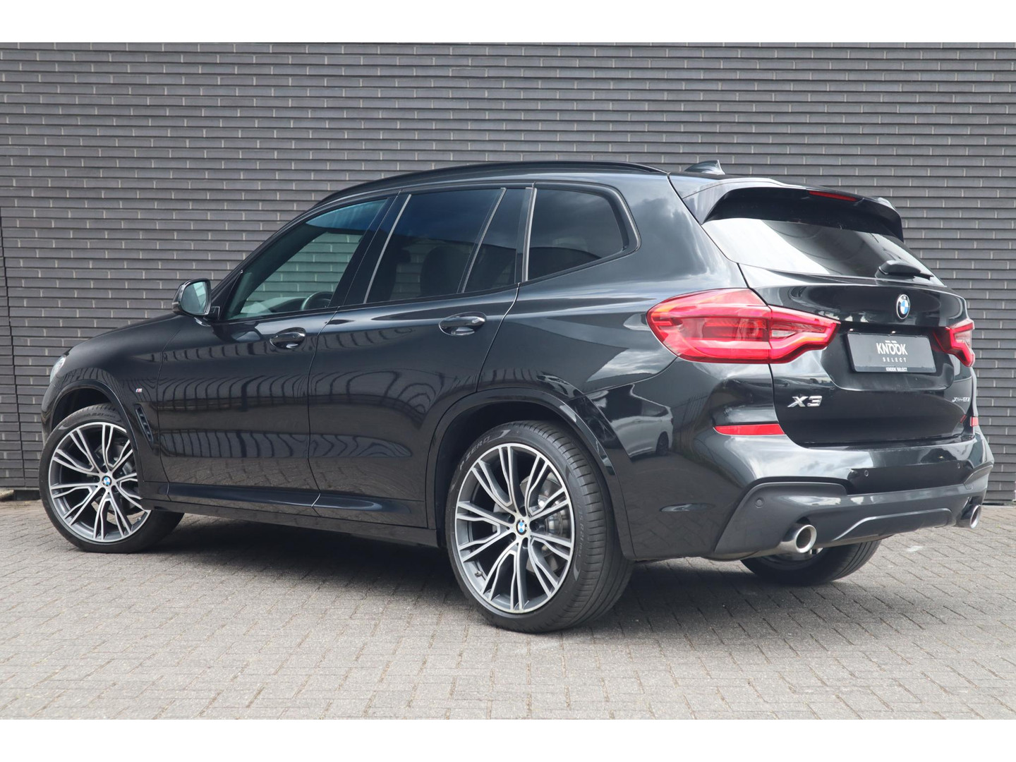 BMW BMW