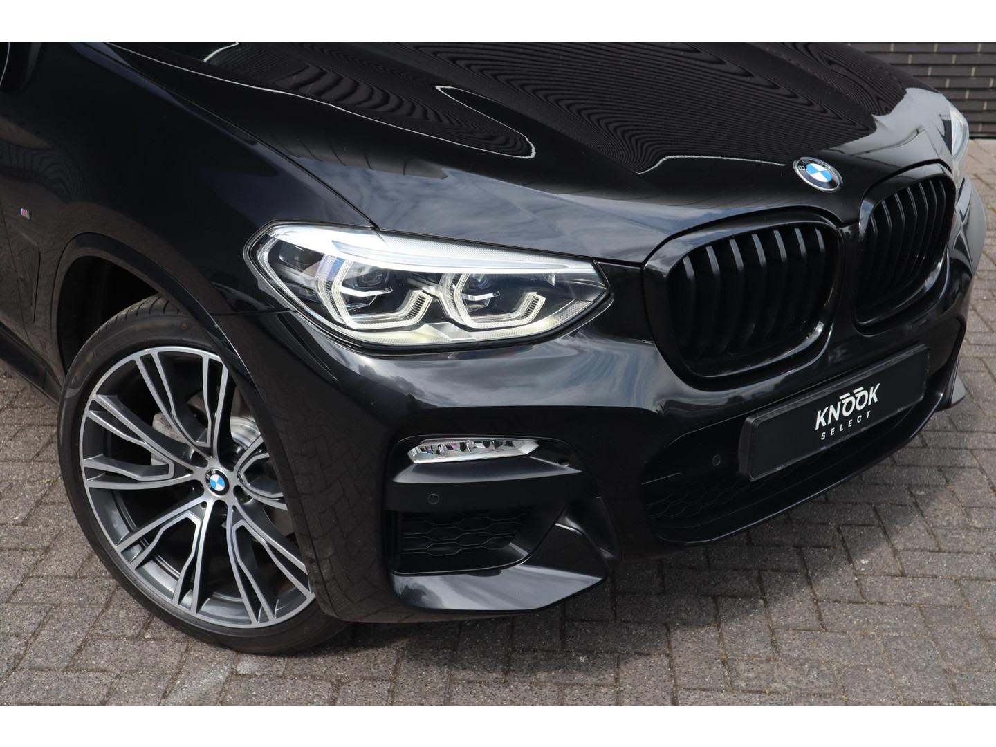 BMW BMW