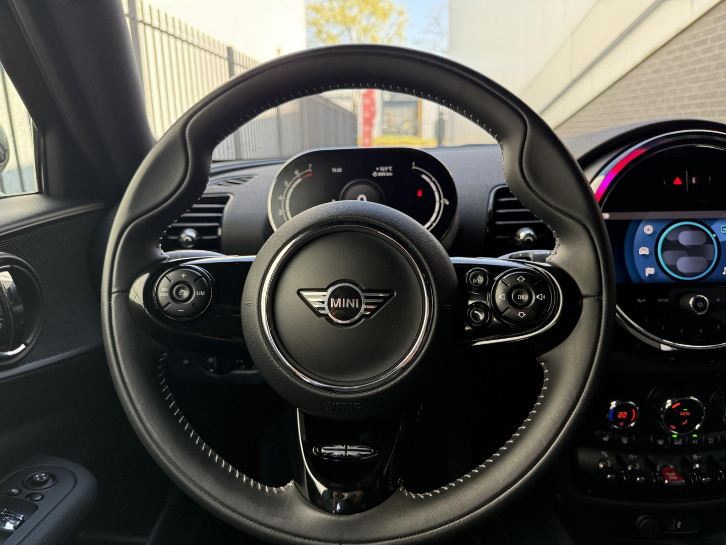 MINI