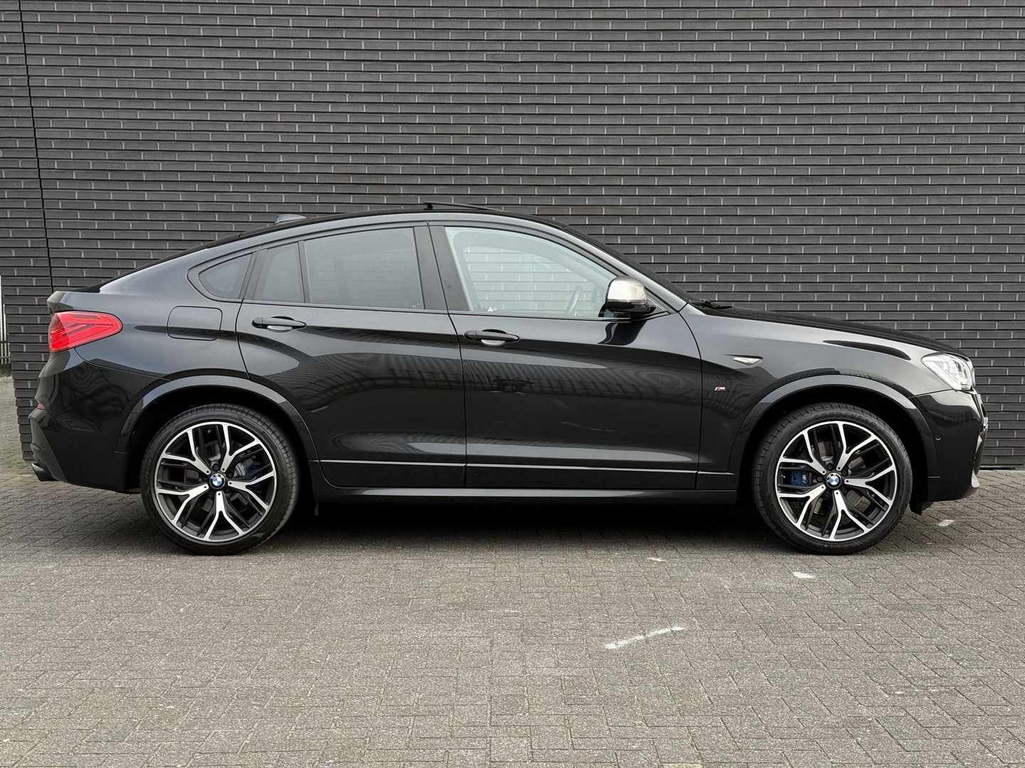 BMW BMW