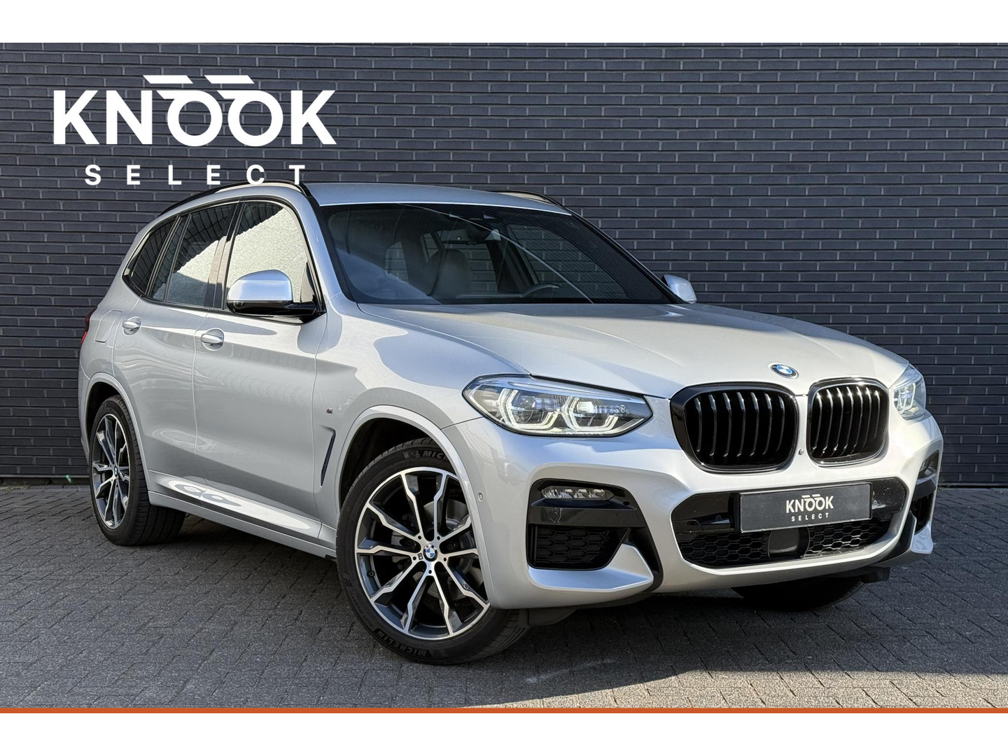BMW BMW