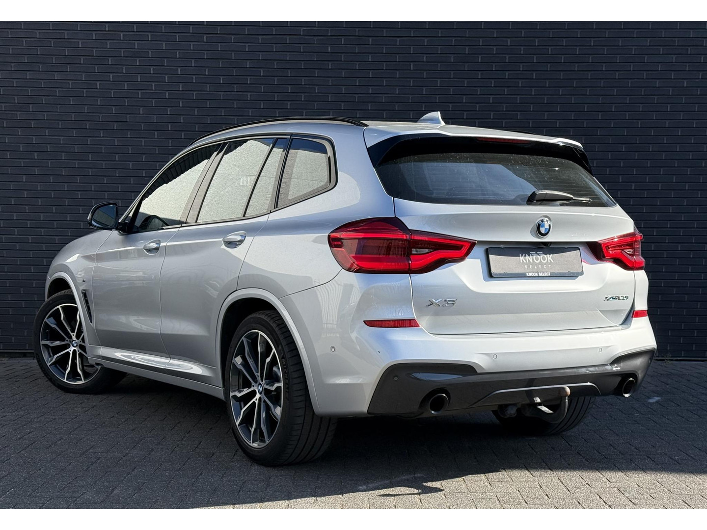 BMW BMW