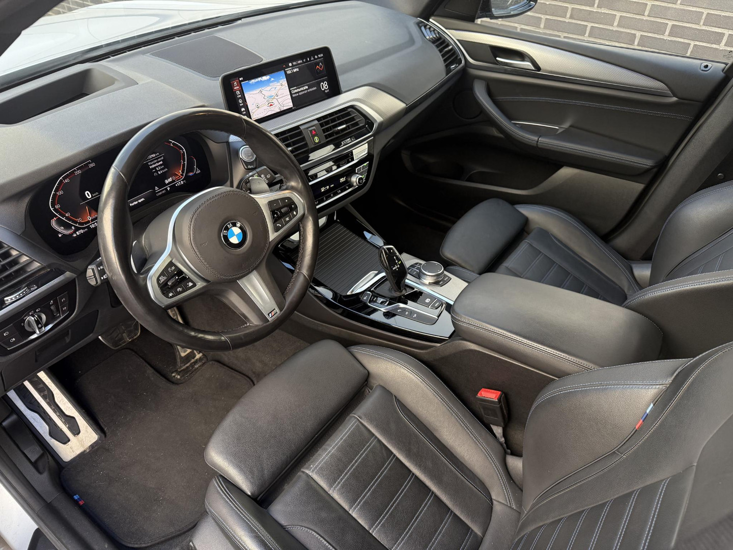 BMW BMW