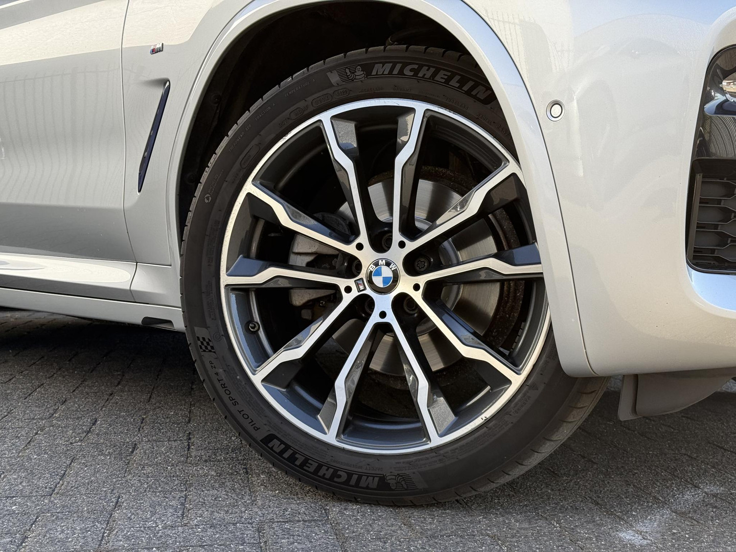 BMW BMW