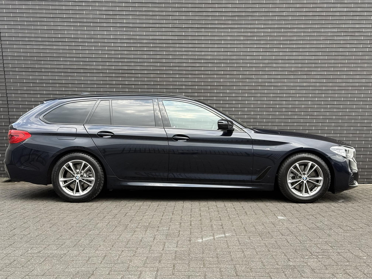 BMW BMW