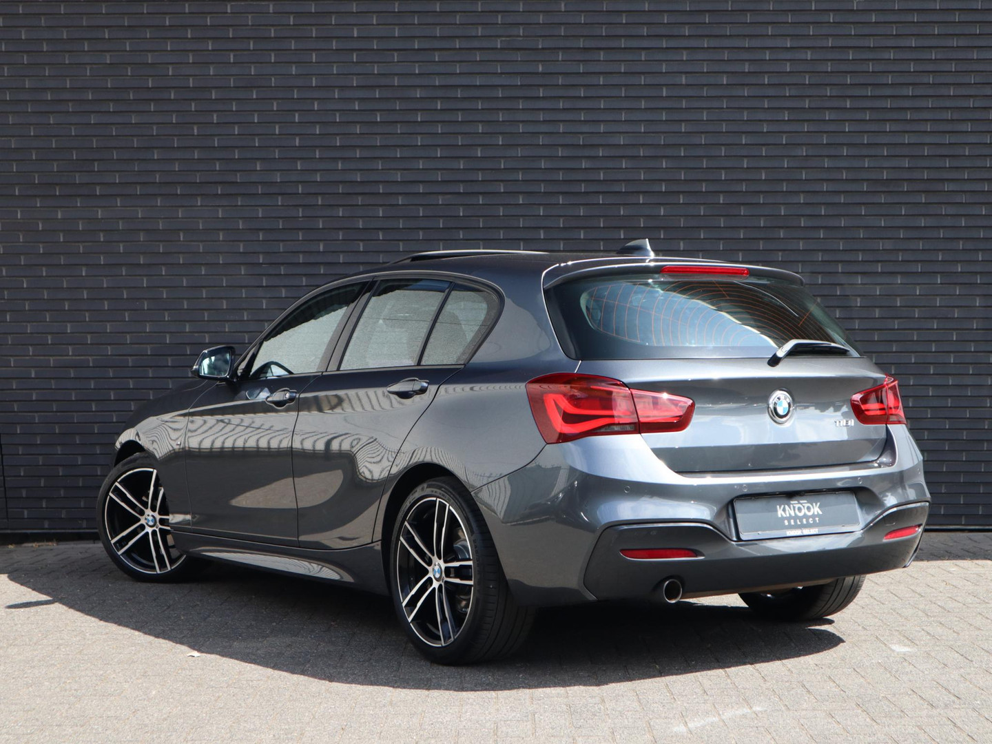 BMW BMW