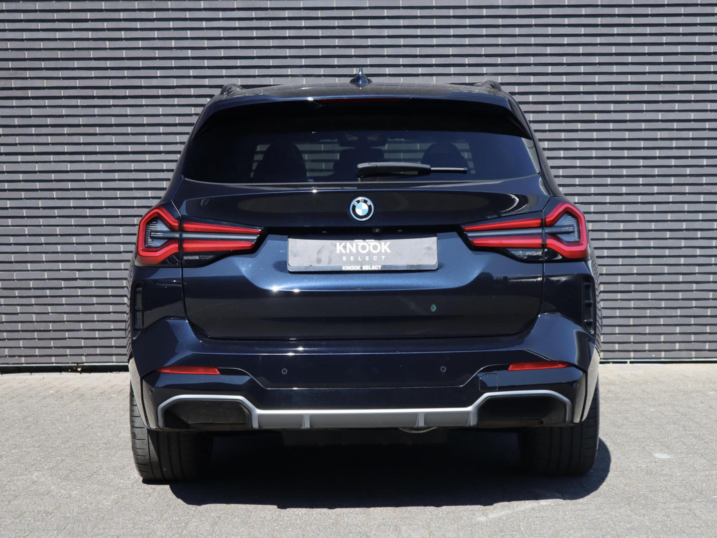 BMW BMW