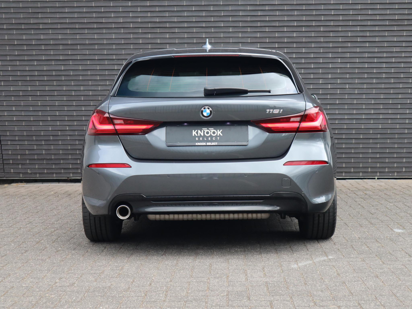 BMW BMW