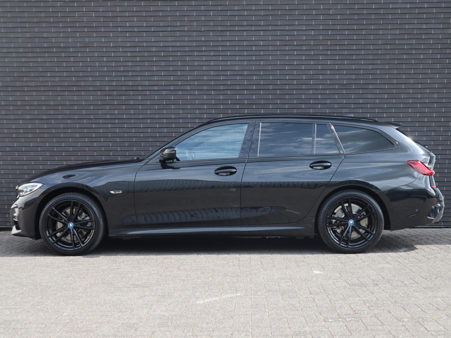 BMW BMW