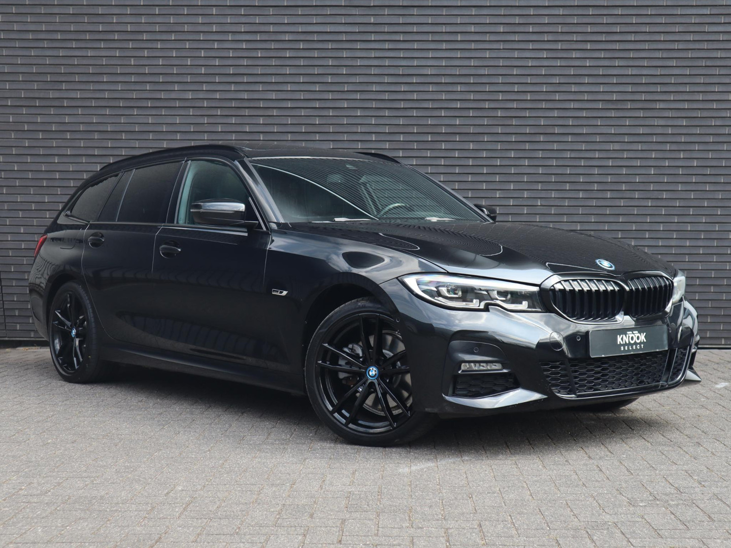 BMW BMW