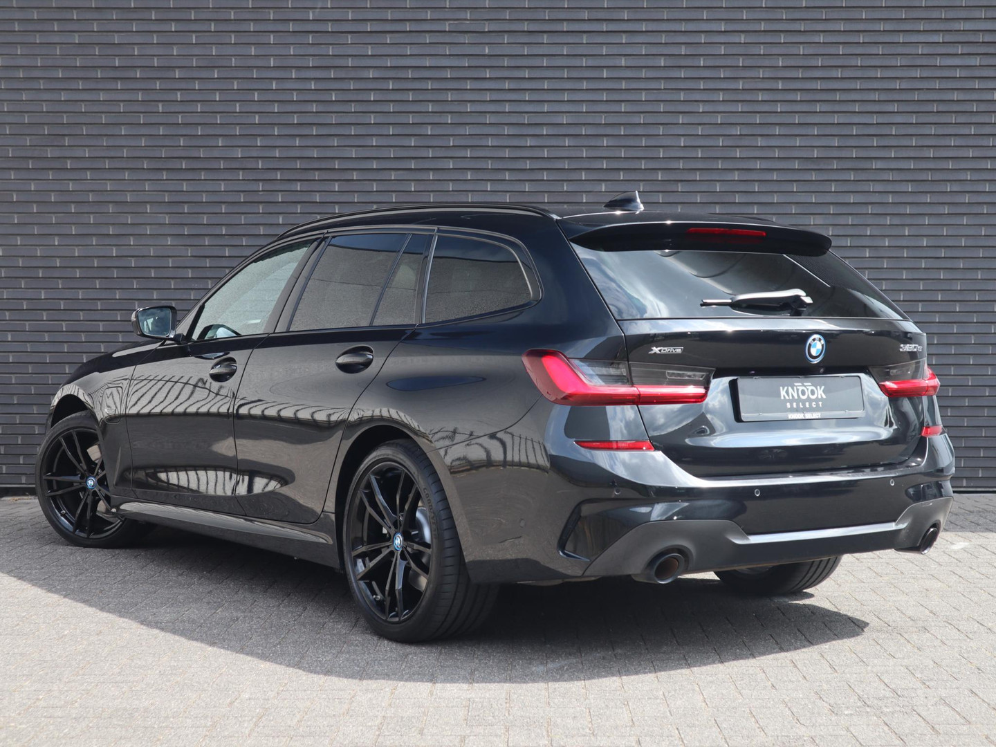 BMW BMW