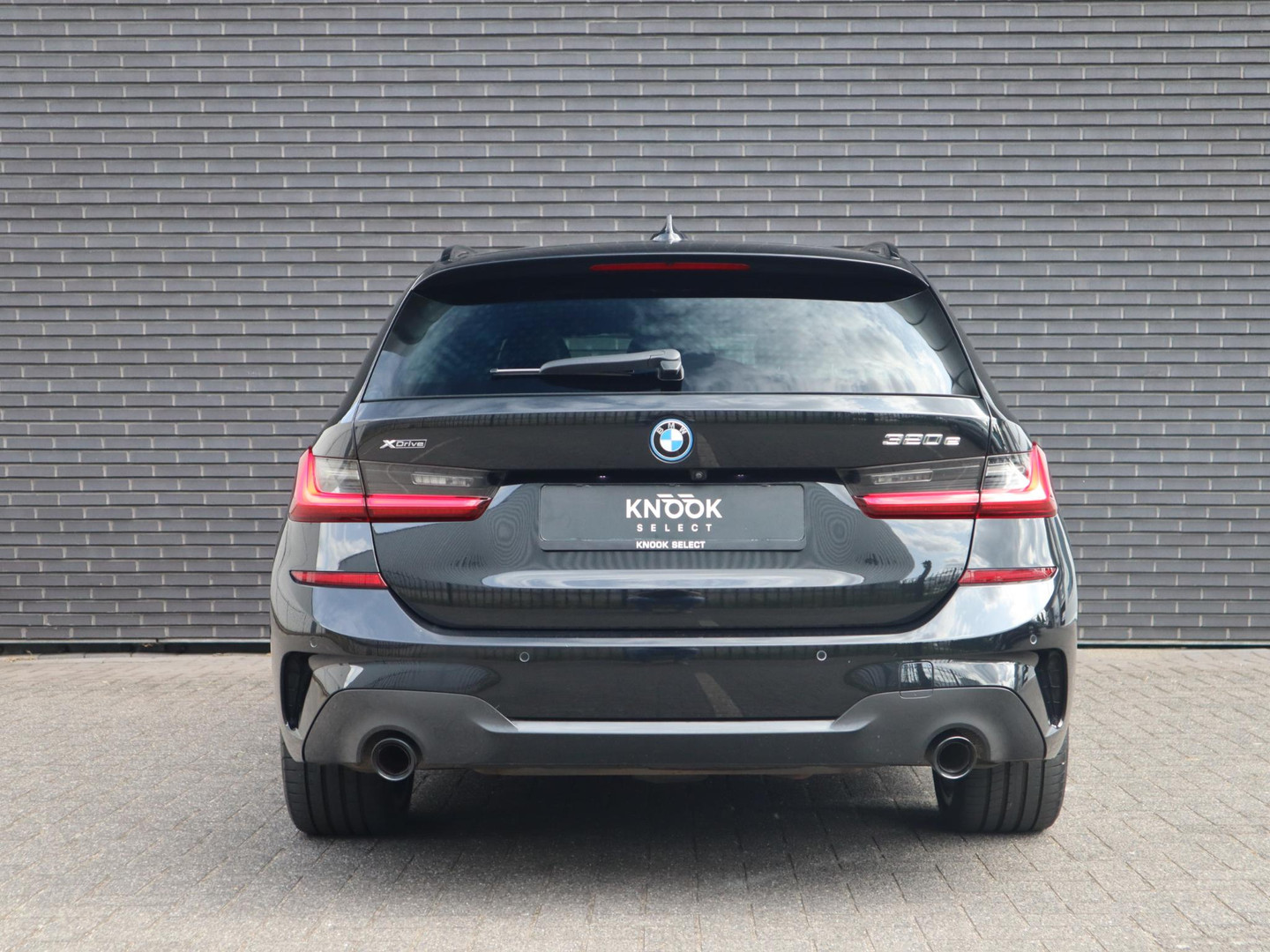 BMW BMW