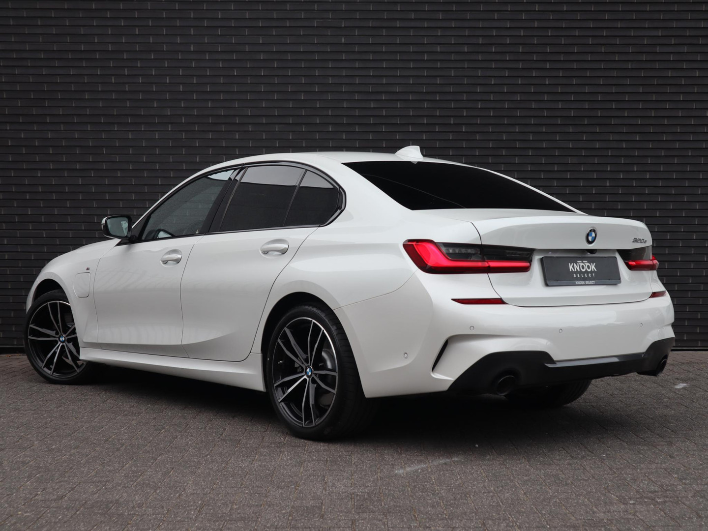 BMW BMW