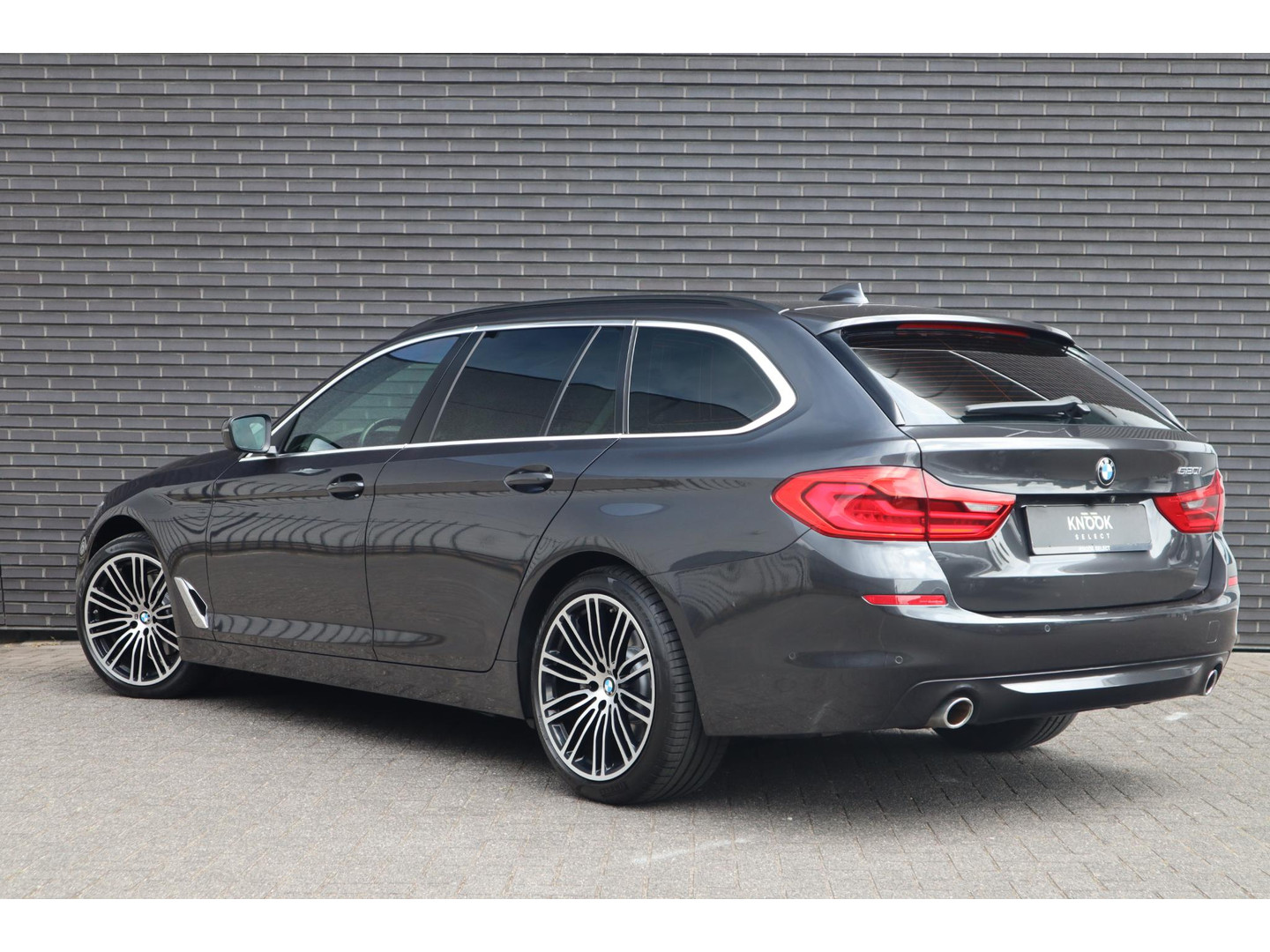 BMW BMW