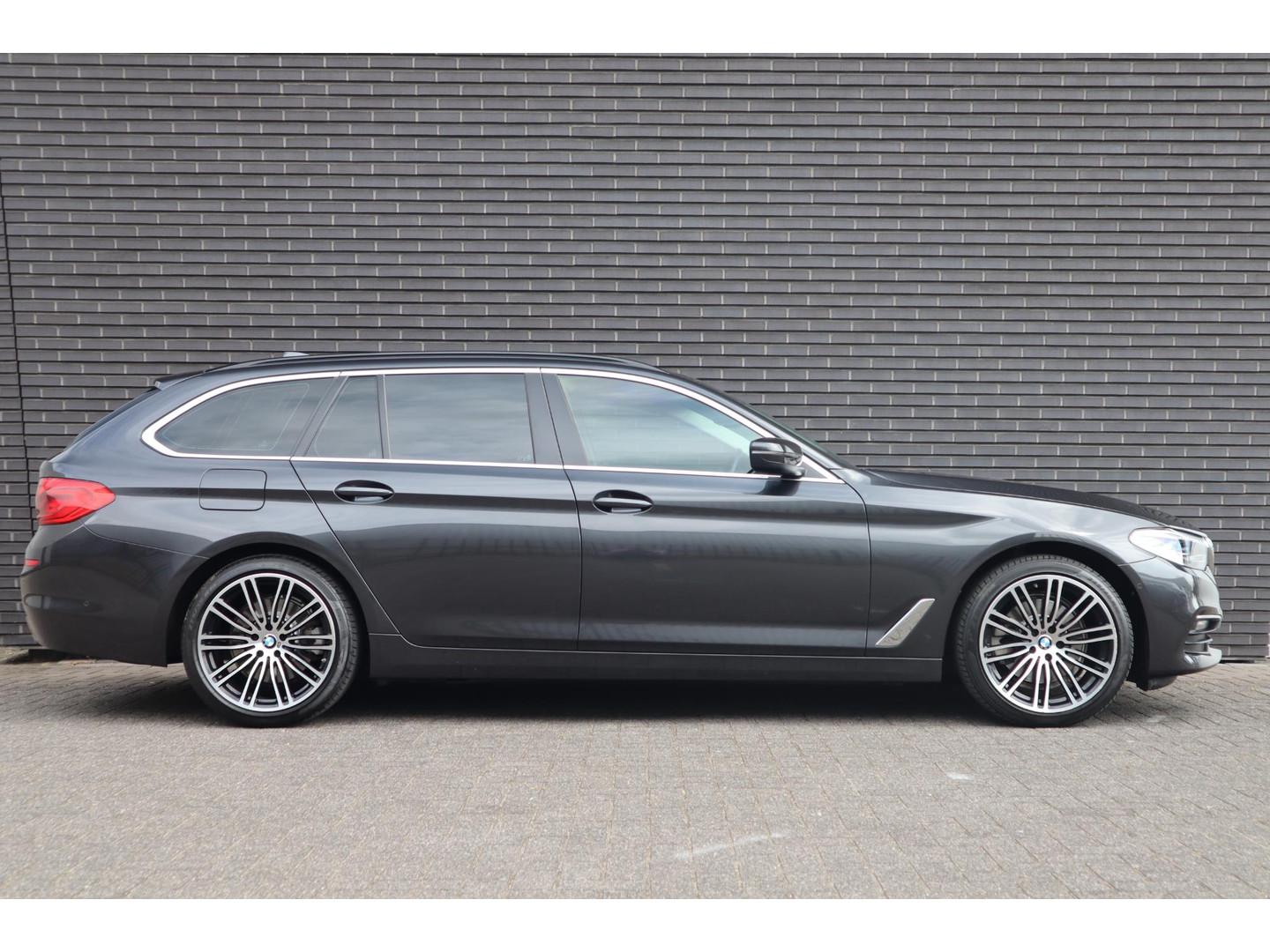 BMW BMW