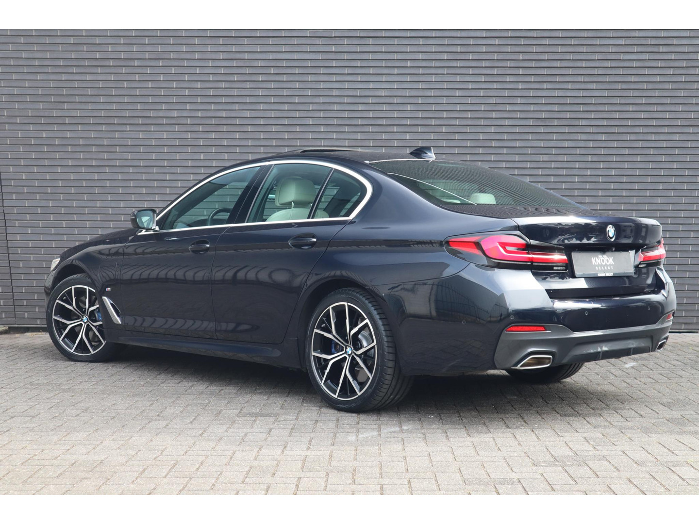 BMW BMW