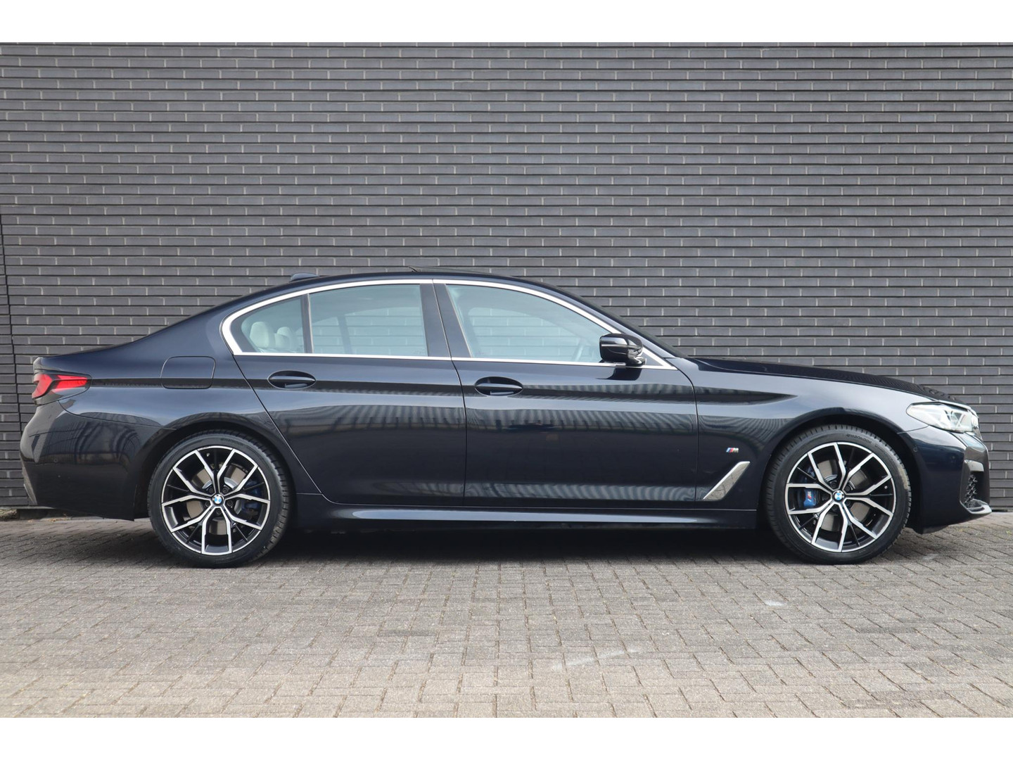 BMW BMW