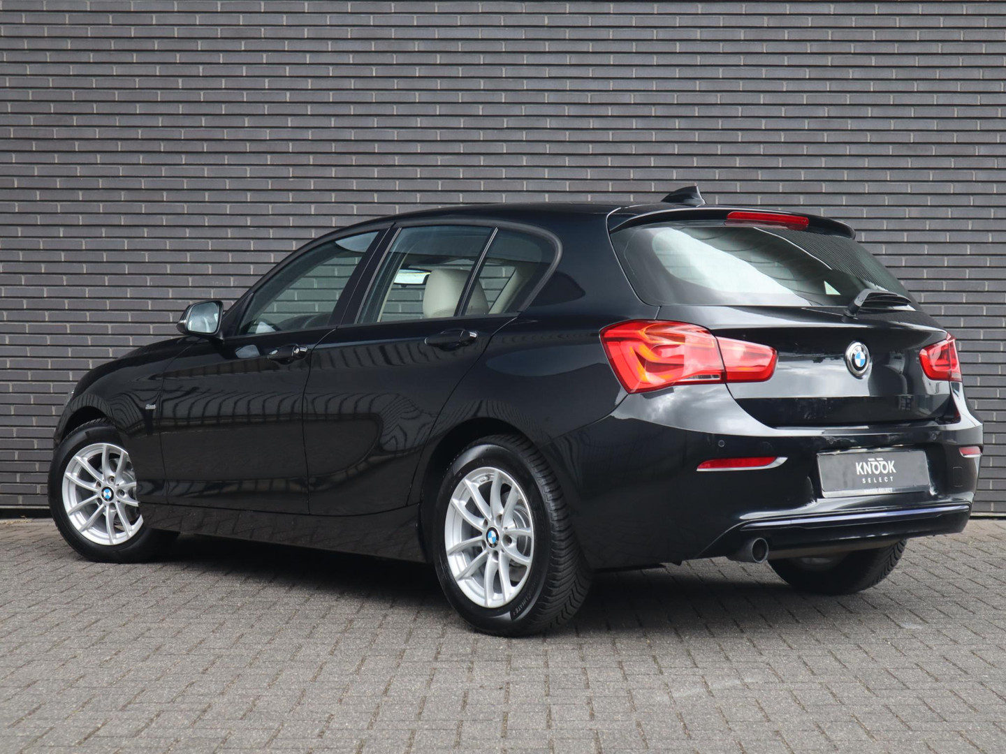 BMW BMW