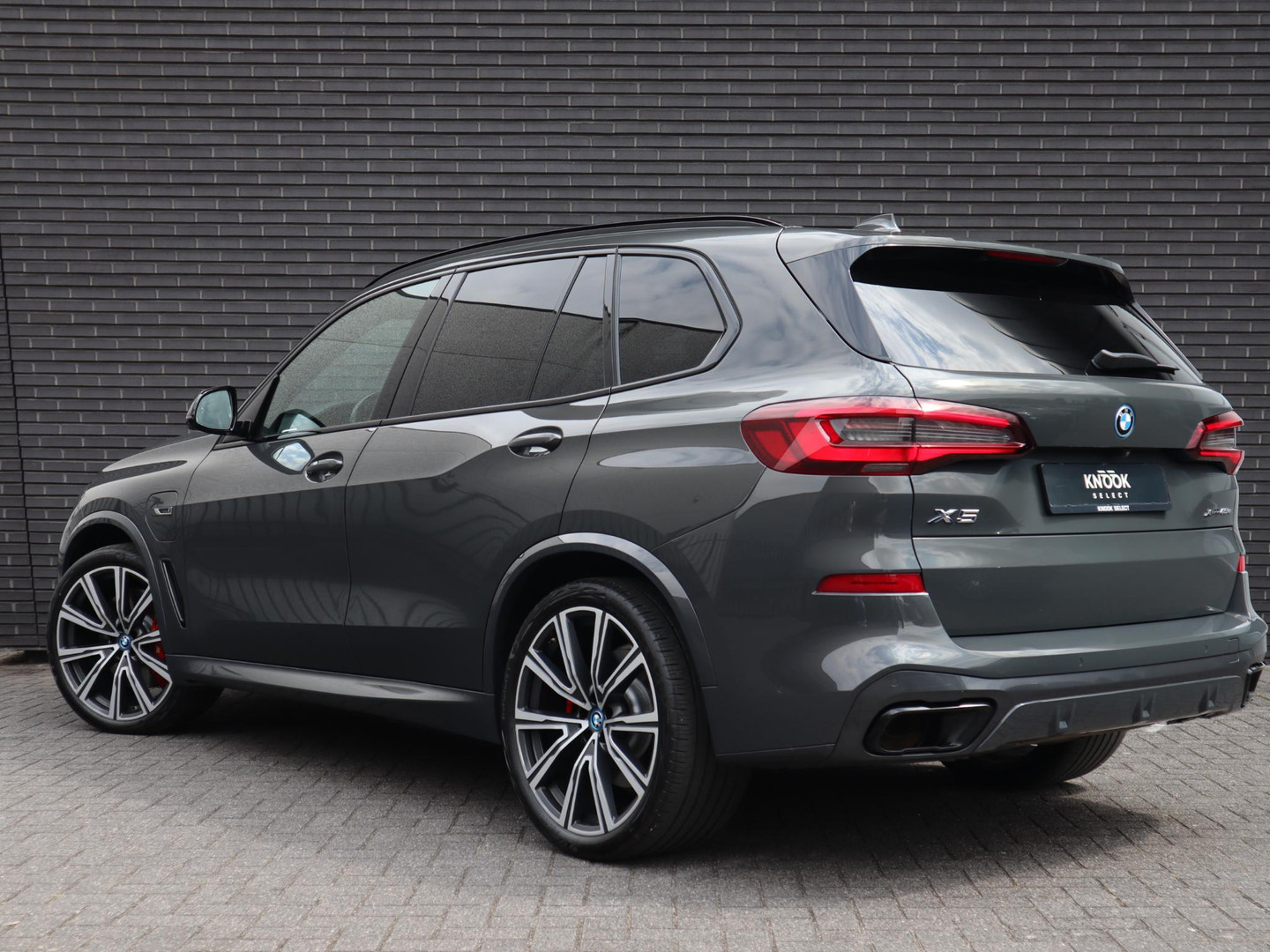 BMW BMW