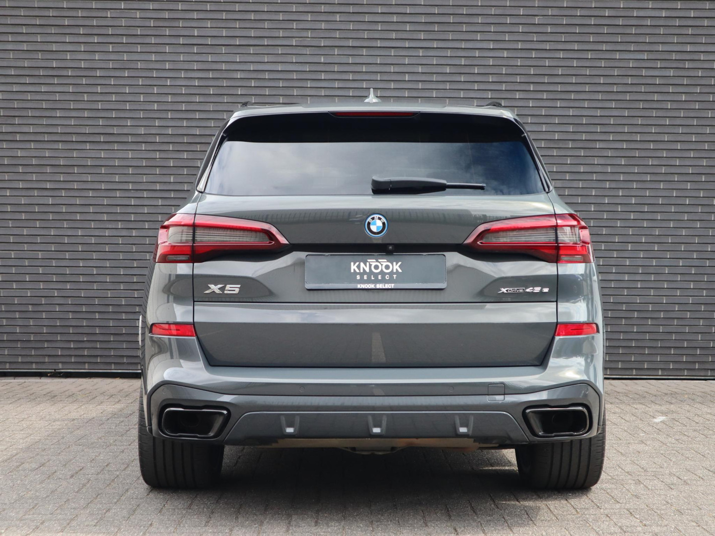 BMW BMW