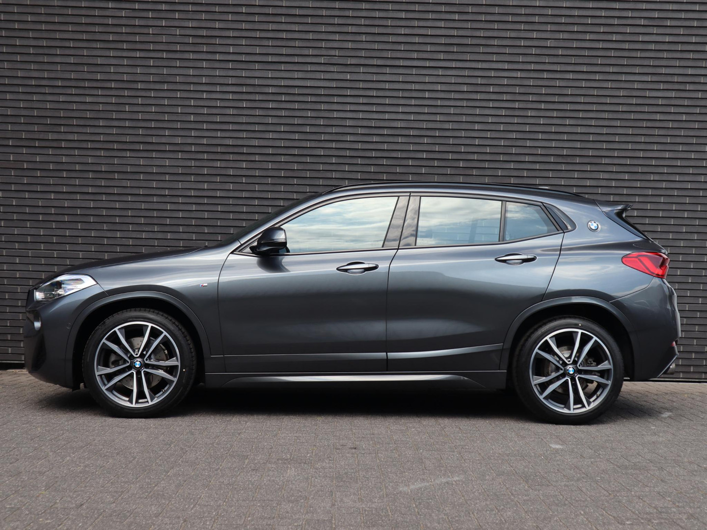 BMW BMW