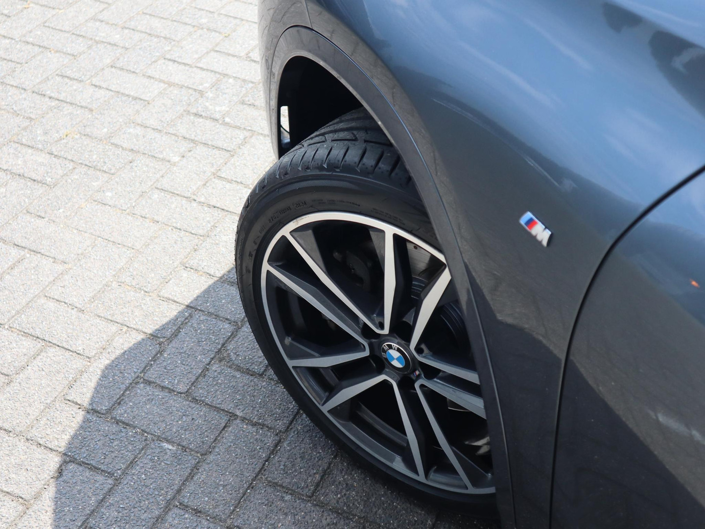 BMW BMW