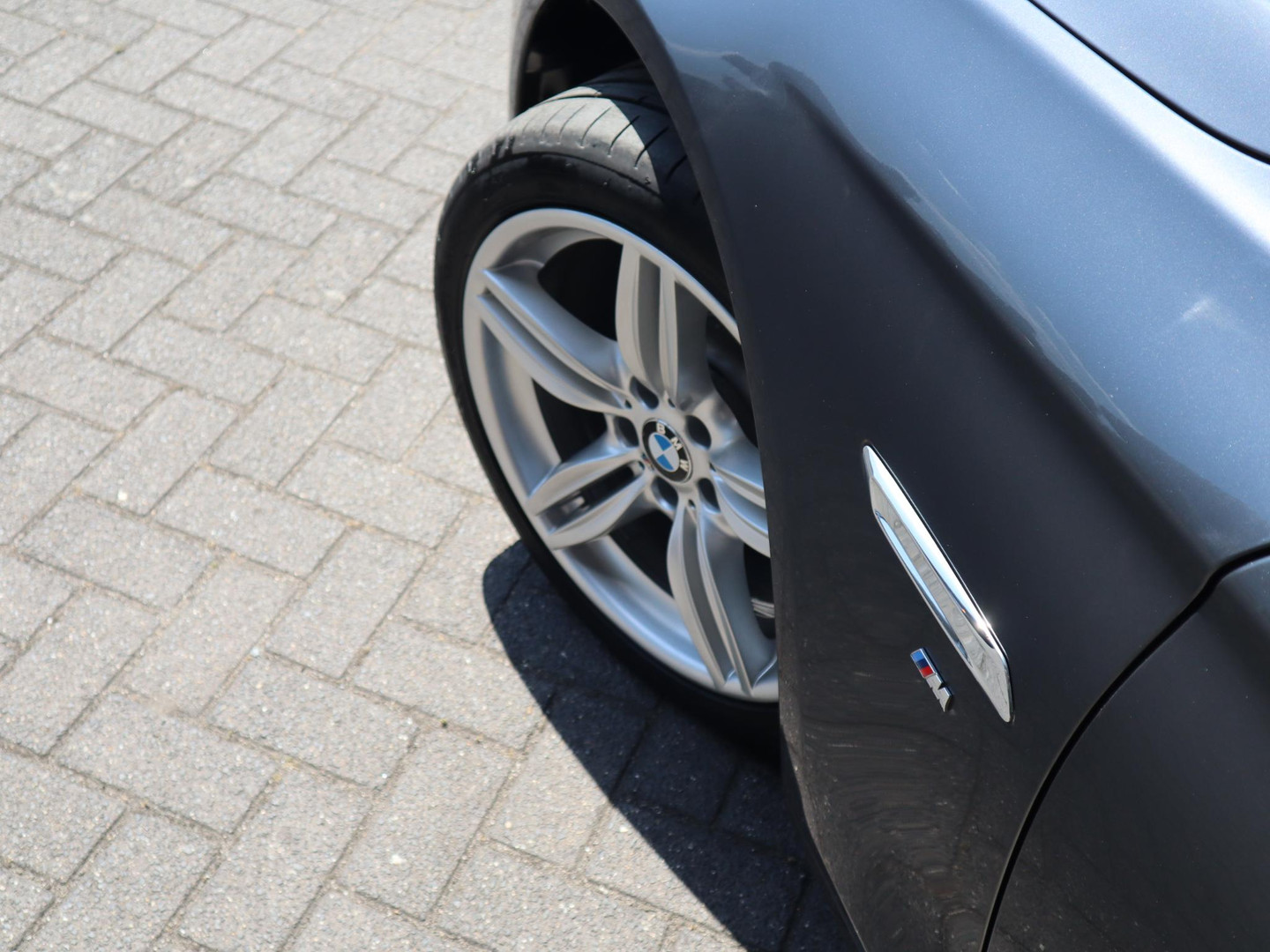 BMW BMW