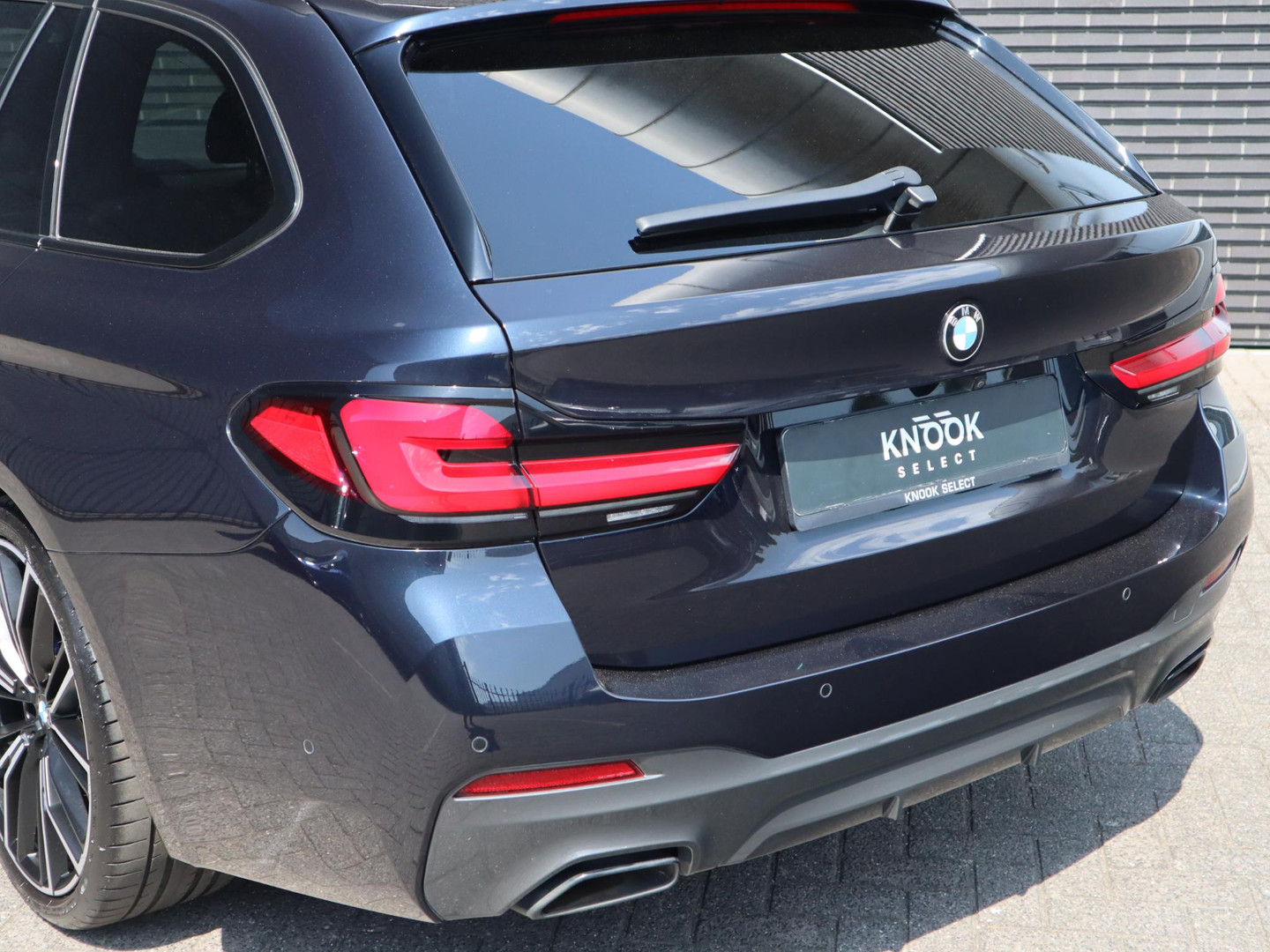 BMW BMW