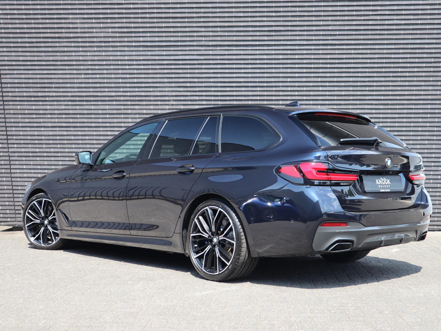 BMW BMW