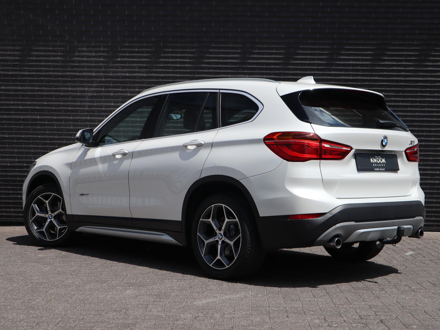 BMW BMW
