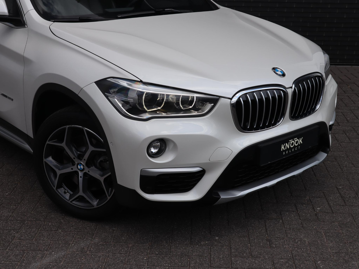 BMW BMW