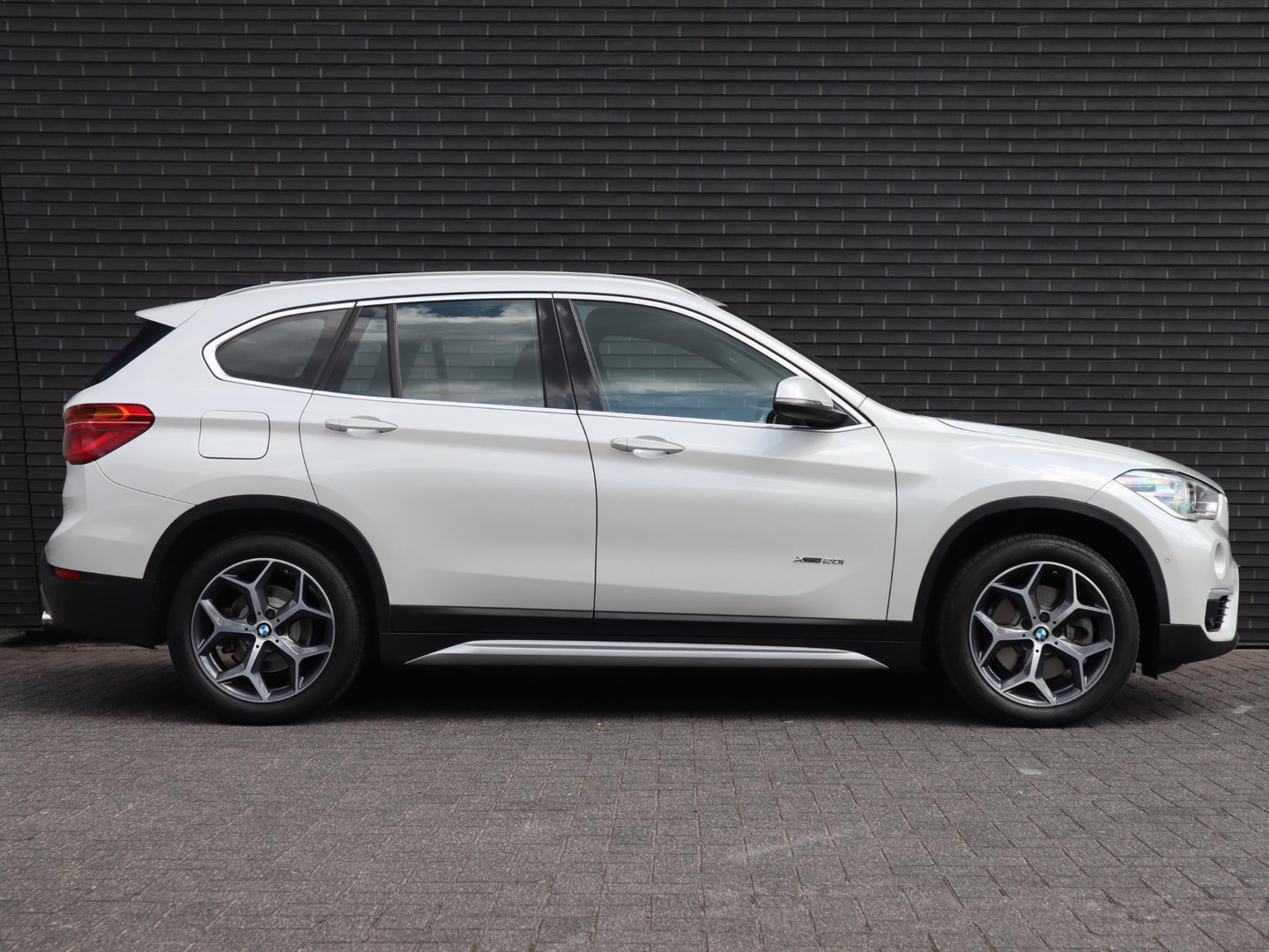 BMW BMW