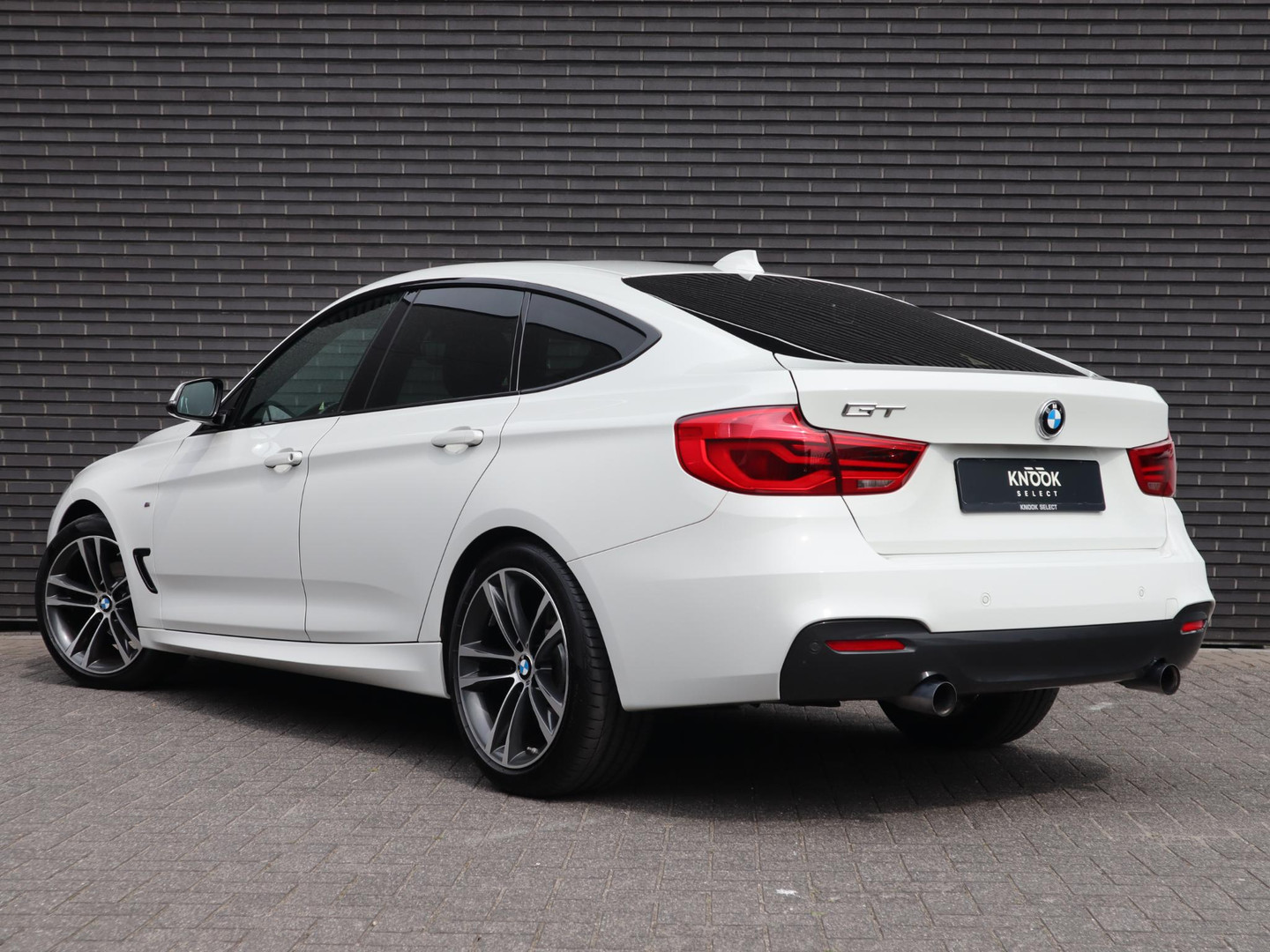 BMW BMW