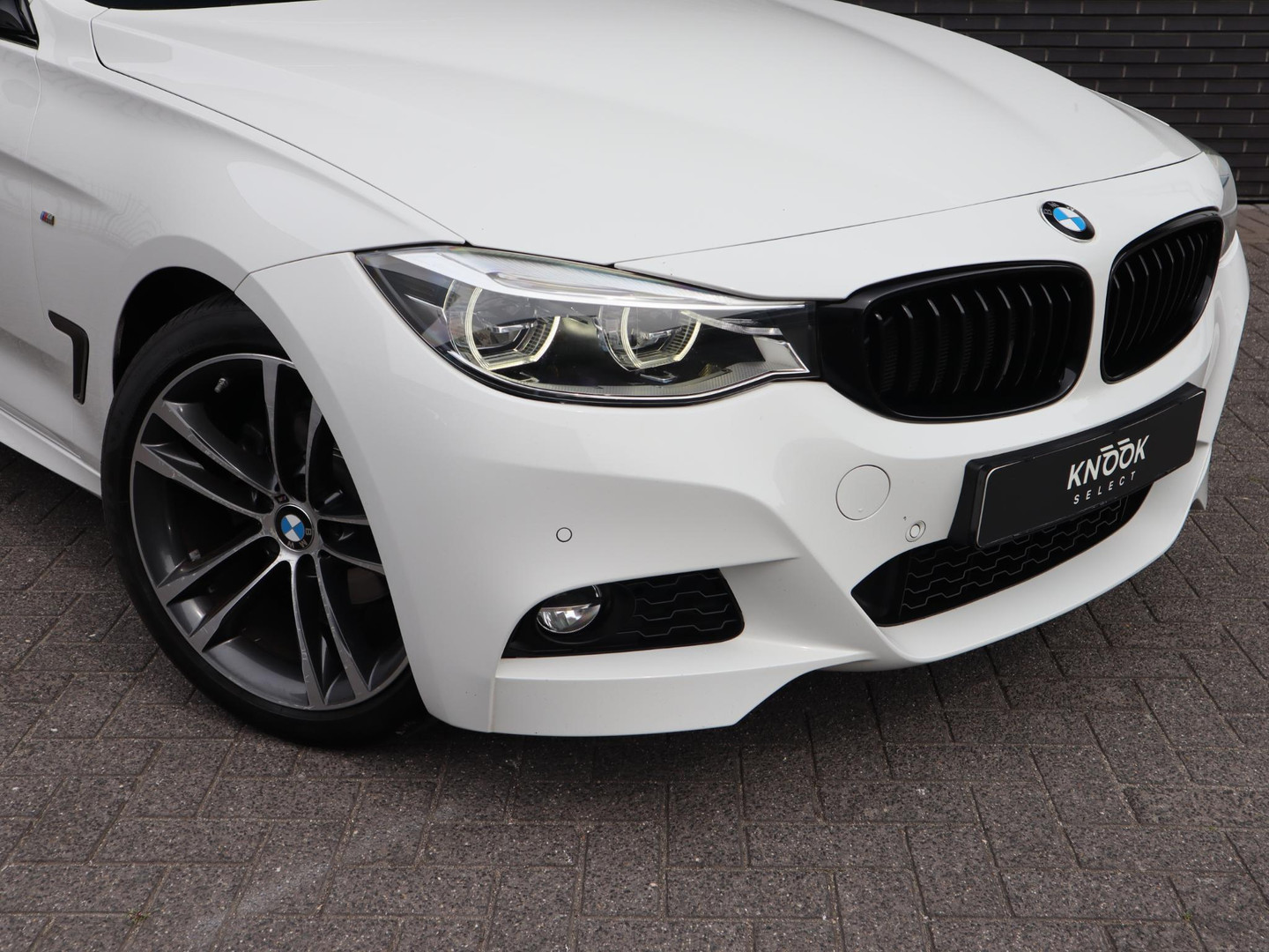 BMW BMW