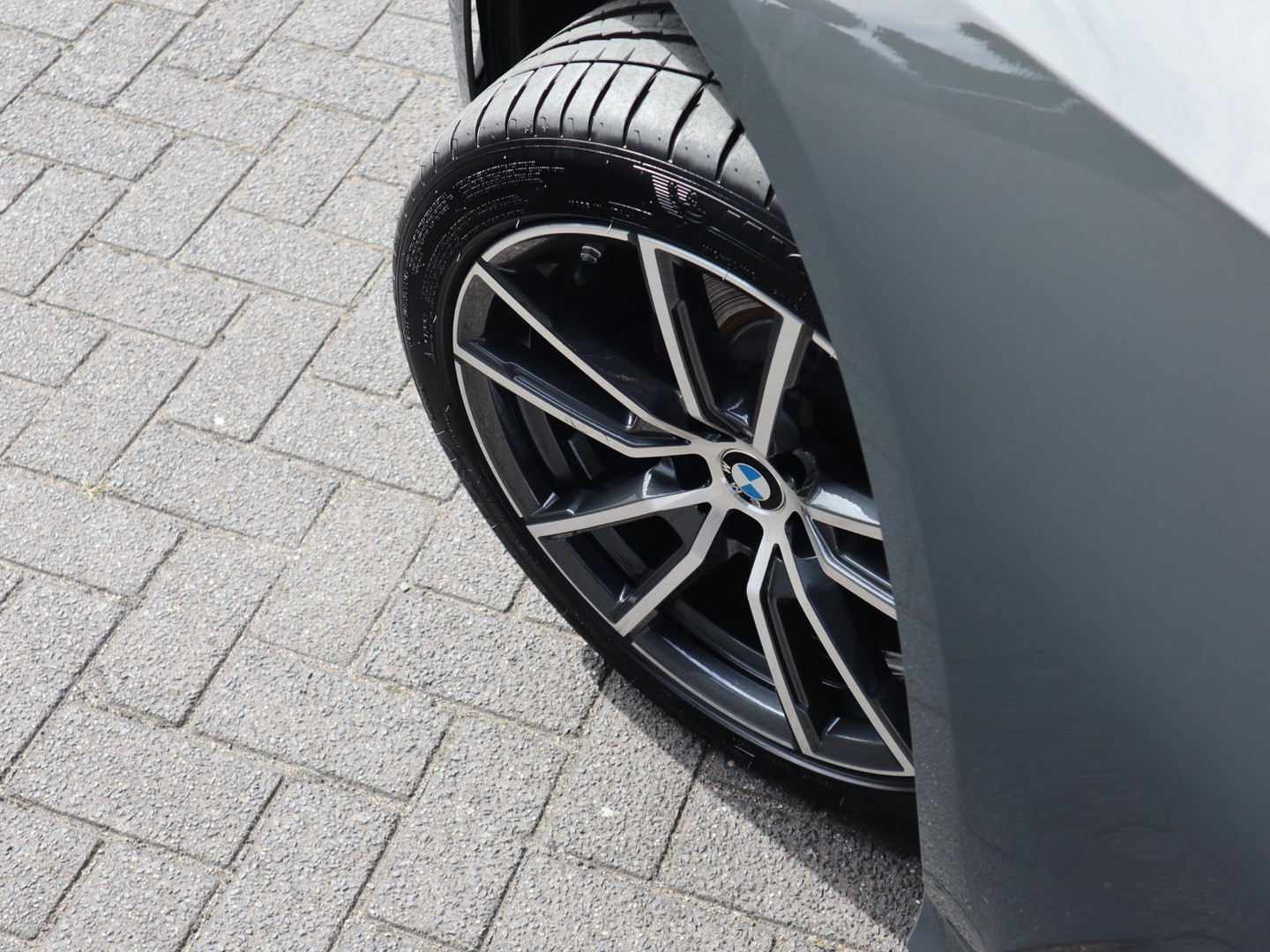 BMW BMW