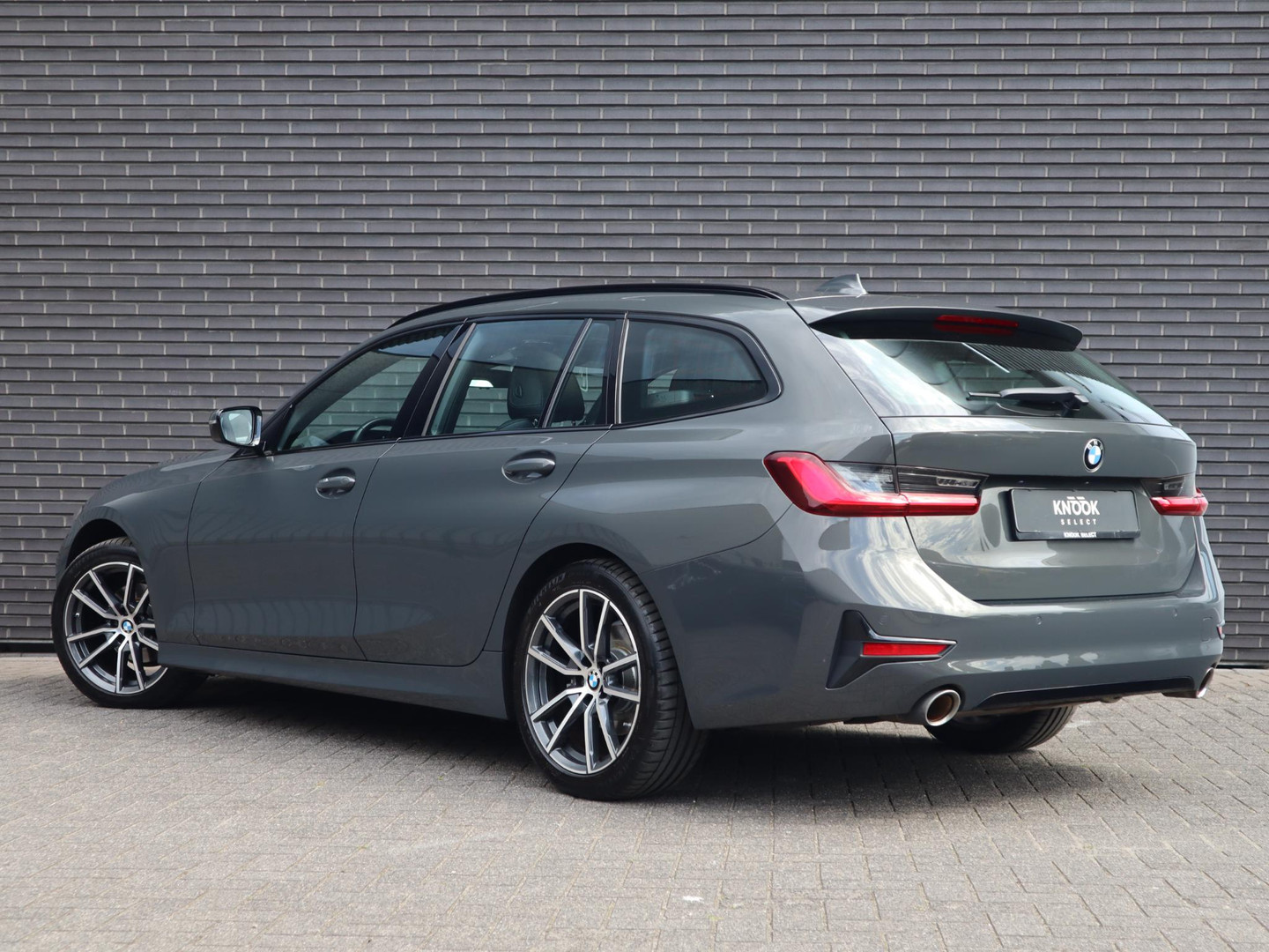 BMW BMW