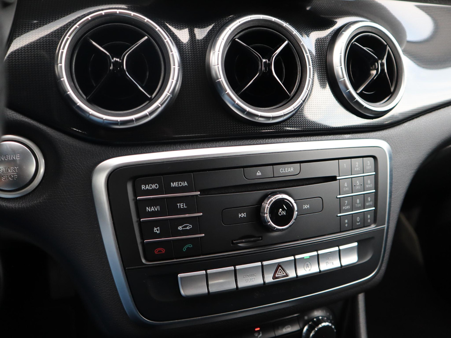 Mercedes-Benz Mercedes-Benz