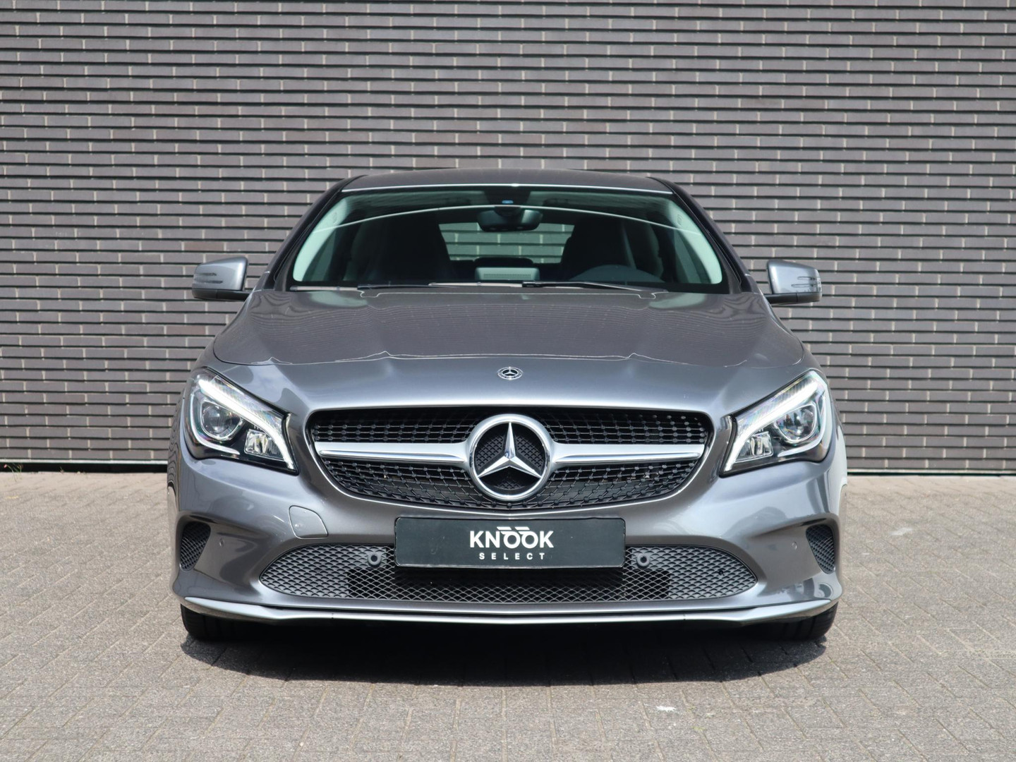 Mercedes-Benz Mercedes-Benz