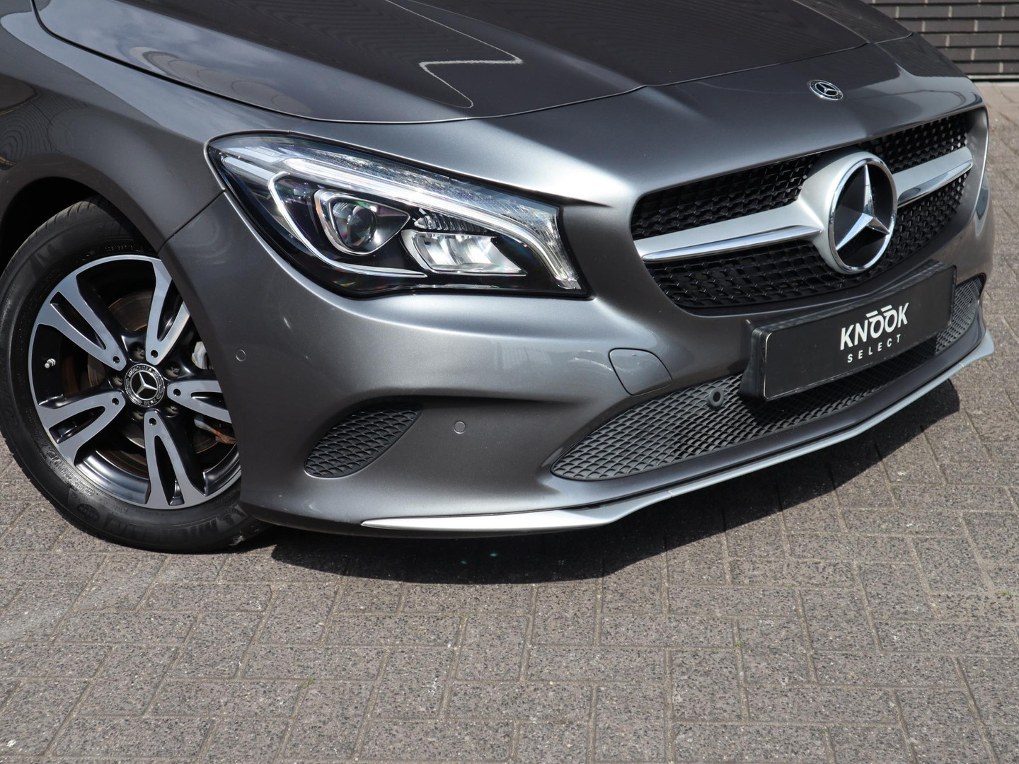 Mercedes-Benz Mercedes-Benz